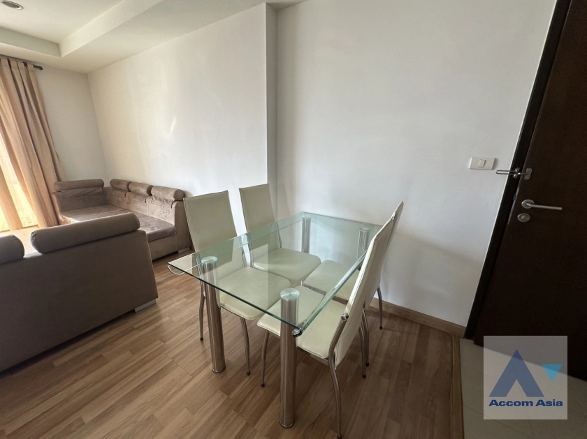 unit 2 Bedrooms  Apartment For Rent in Sukhumvit, Bangkok  near BTS Phrom Phong (AA37484)