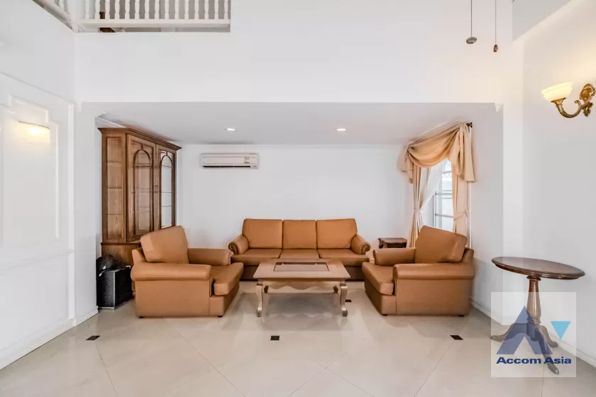 7  4 br Townhouse for rent and sale in Bang Na ,Bangkok BTS Bearing at Fantasia Villa 2 AA37499