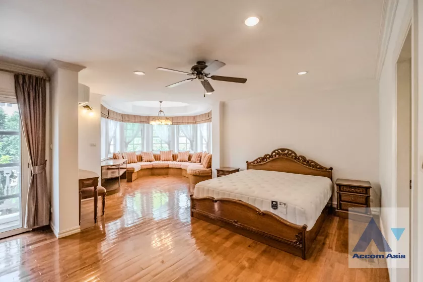 17  4 br Townhouse for rent and sale in Bang Na ,Bangkok BTS Bearing at Fantasia Villa 2 AA37499