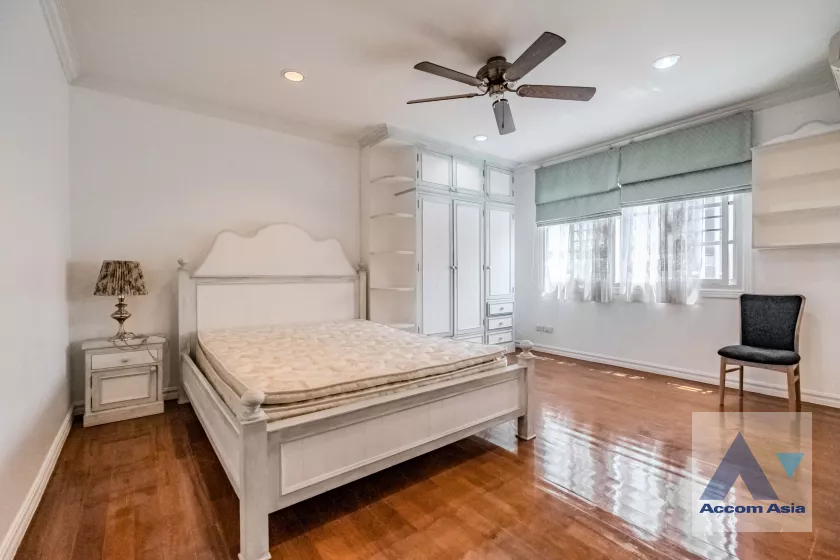 23  4 br Townhouse for rent and sale in Bang Na ,Bangkok BTS Bearing at Fantasia Villa 2 AA37499