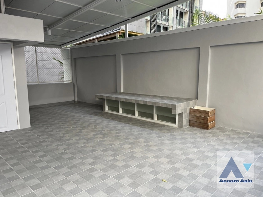 22  4 br Townhouse for rent and sale in Sukhumvit ,Bangkok BTS Nana AA37501