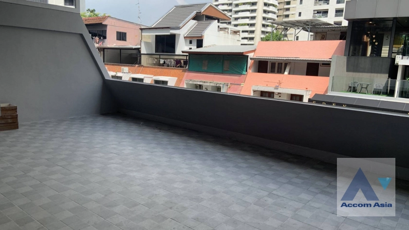 21  4 br Townhouse for rent and sale in Sukhumvit ,Bangkok BTS Nana AA37501