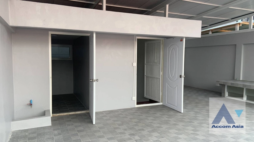 19  4 br Townhouse for rent and sale in Sukhumvit ,Bangkok BTS Nana AA37501