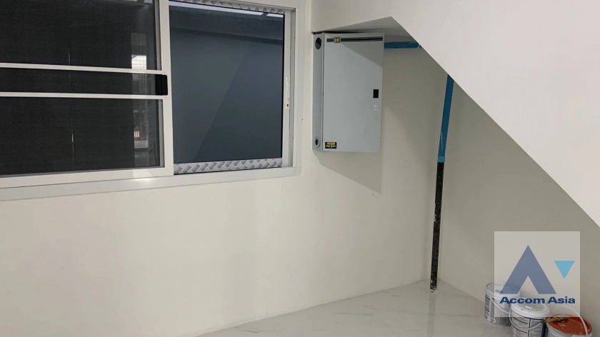 18  4 br Townhouse for rent and sale in Sukhumvit ,Bangkok BTS Nana AA37501