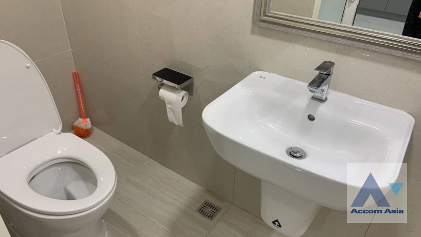 17  4 br Townhouse for rent and sale in Sukhumvit ,Bangkok BTS Nana AA37501