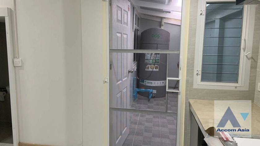 24  4 br Townhouse for rent and sale in Sukhumvit ,Bangkok BTS Nana AA37501