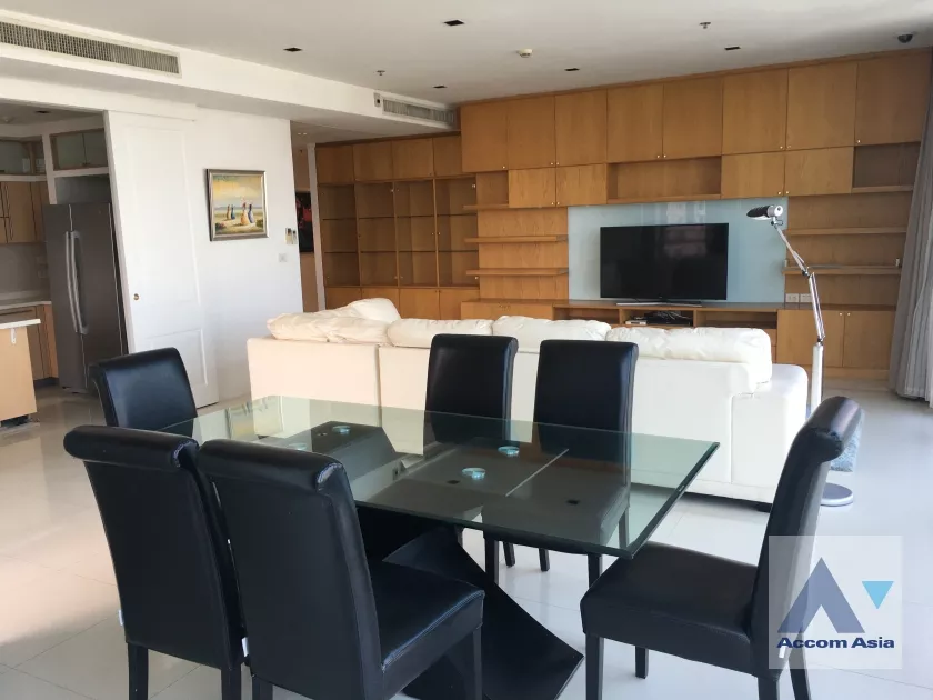 unit 4 Bedrooms  Condominium For Rent in Ploenchit, Bangkok  near BTS Ploenchit (AA37503)