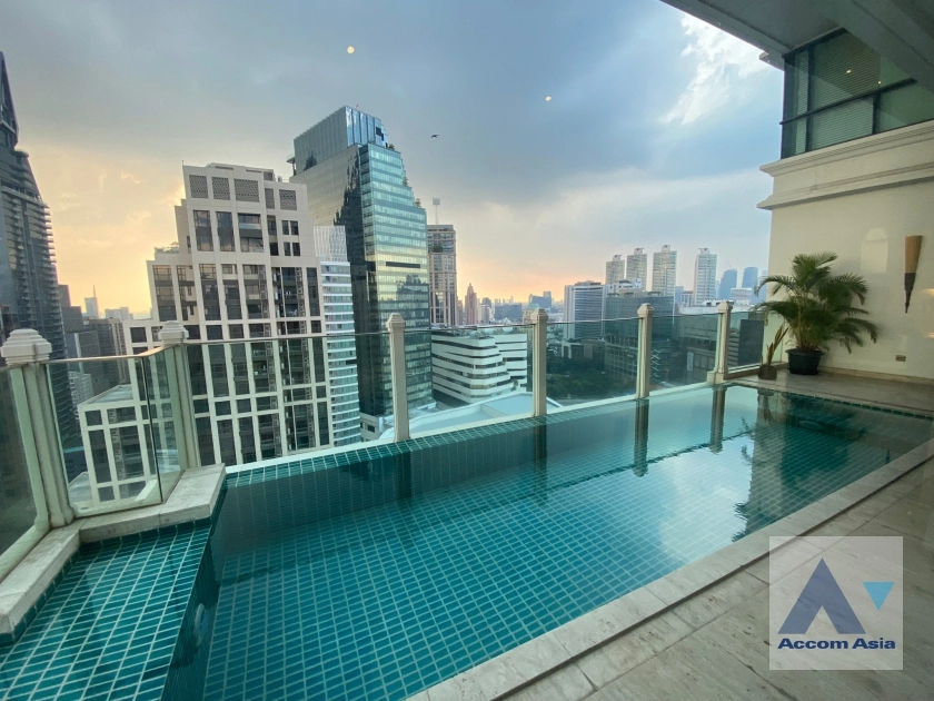 Private Swimming Pool, condominium for sale in Sukhumvit at Le Raffine Sukhumvit 39, Bangkok Code AA37515