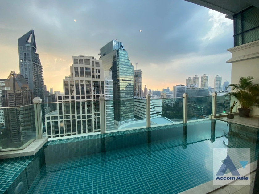 Private Swimming Pool condominium for rent in Sukhumvit, Bangkok Code AA37515