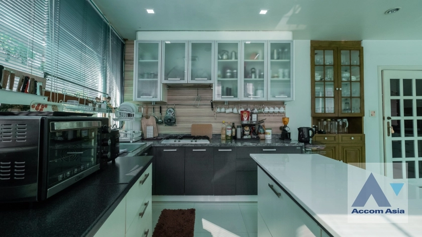 10  4 br Condominium For Sale in Sukhumvit ,Bangkok BTS Phrom Phong at Premier Condominium AA37526