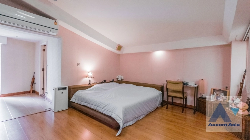 21  4 br Condominium For Sale in Sukhumvit ,Bangkok BTS Phrom Phong at Premier Condominium AA37526