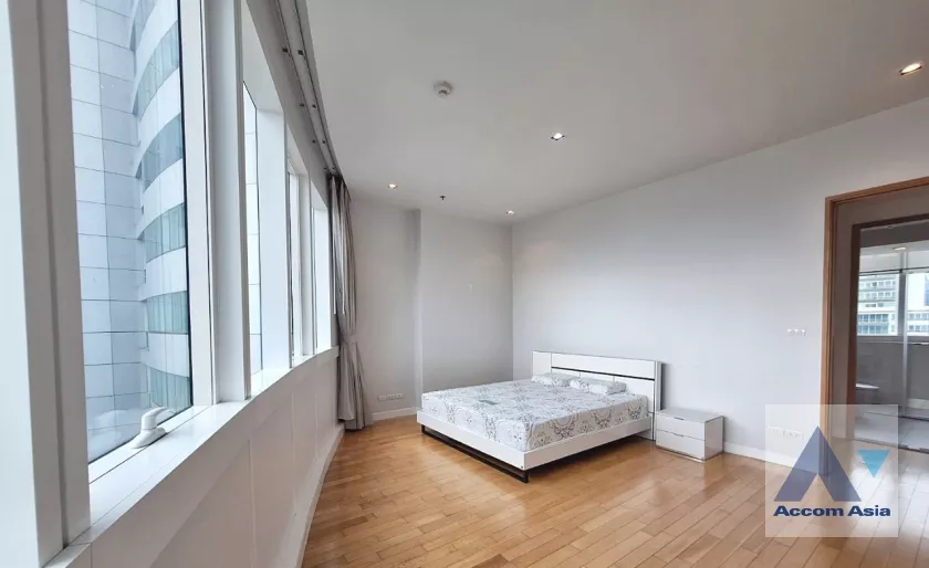 unit 3 Bedrooms  Condominium For Rent in Sukhumvit, Bangkok  near BTS Asok - MRT Sukhumvit (AA37532)