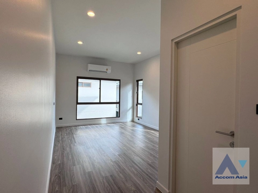 18  4 br House for rent and sale in Ramkhamhaeng ,Bangkok  at Burasiri Krungthep Kreetha AA37534