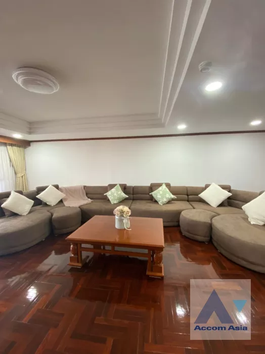  2  3 br Apartment For Rent in Sukhumvit ,Bangkok BTS Thong Lo at Suite For Family AA37549