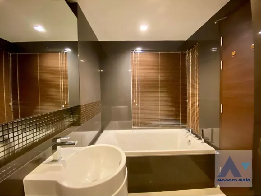 4  1 br Condominium for rent and sale in Sathorn ,Bangkok BTS Saphan Taksin at RHYTHM Sathorn “The Slow Collection” AA37652