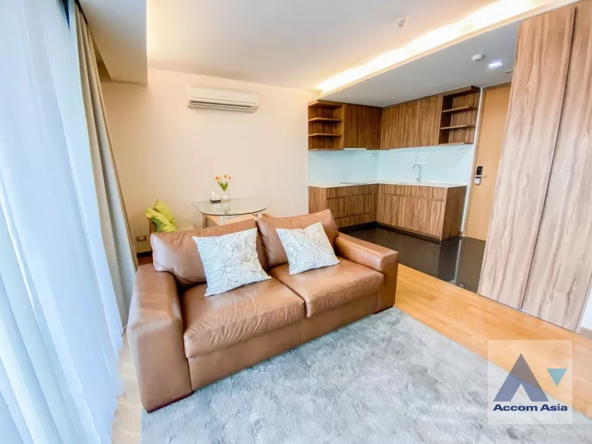 unit 1 Bedroom  Condominium For Rent in Sukhumvit, Bangkok  near BTS Phrom Phong (AA37653)