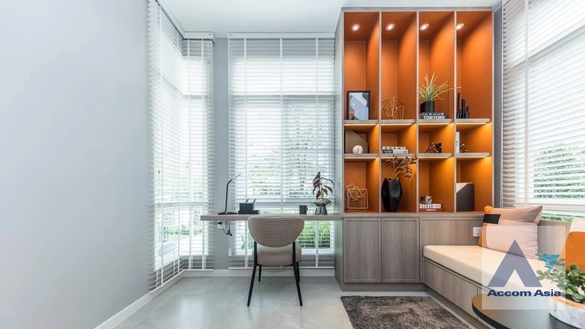 13  4 br House for rent and sale in Pattanakarn ,Bangkok  at Munthana Bangna - Wongwean AA37654