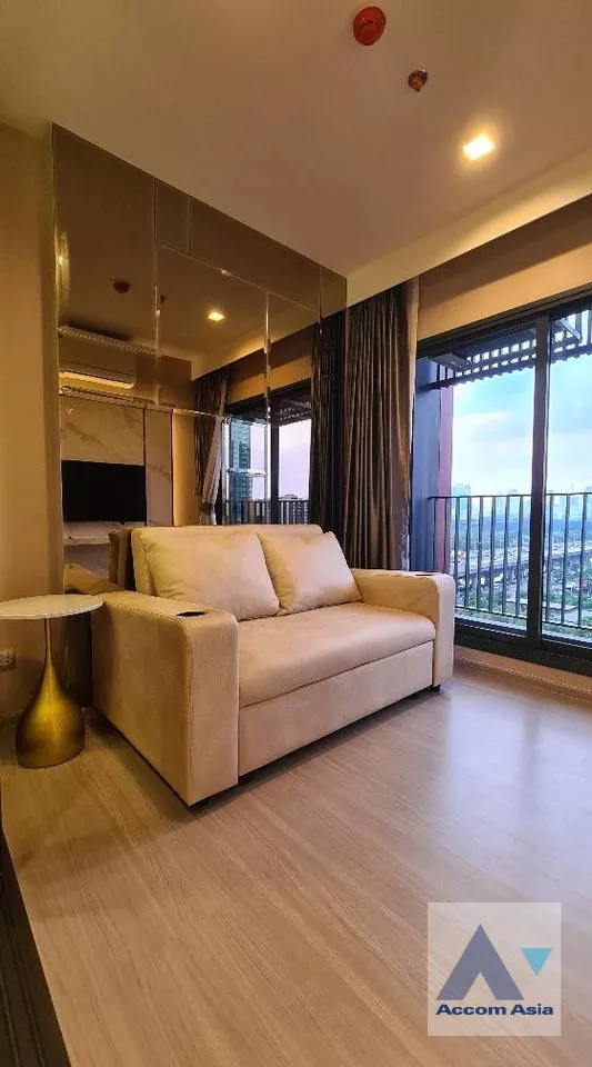  2  2 br Condominium For Rent in Phaholyothin ,Bangkok MRT Rama 9 - ARL Makkasan at Life Asoke Hype AA37657