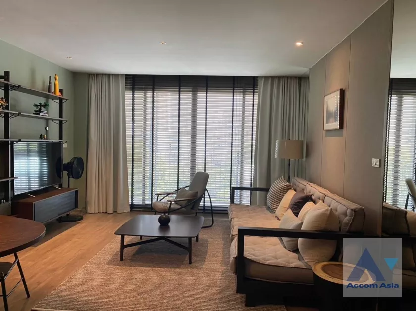 unit 1 Bedroom  Condominium For Rent in Ploenchit, Bangkok  near BTS Ploenchit (AA37667)