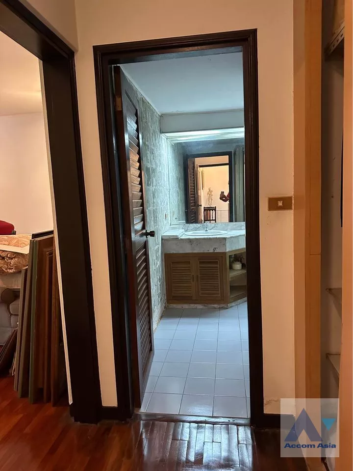7  4 br Townhouse For Sale in sukhumvit ,Bangkok BTS Phrom Phong AA37669