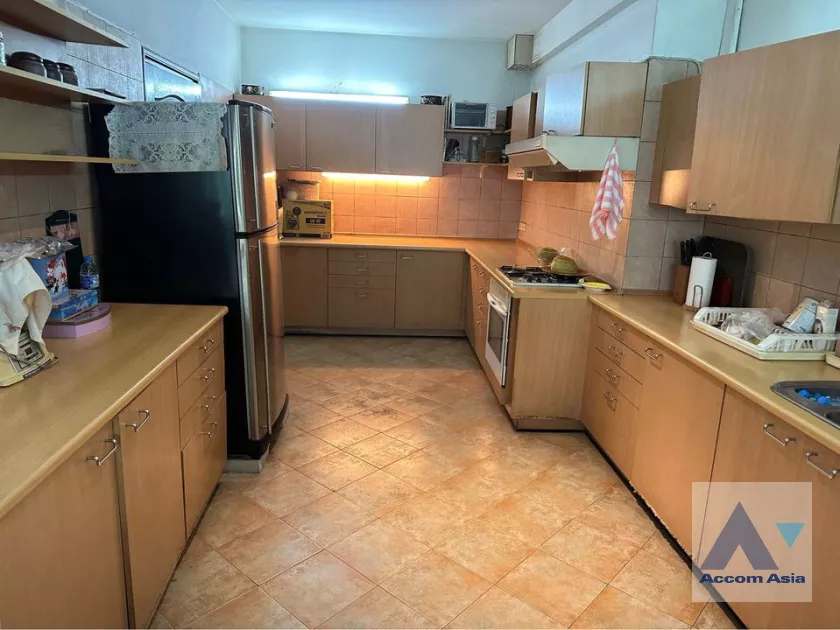 14  4 br Townhouse For Sale in sukhumvit ,Bangkok BTS Phrom Phong AA37669