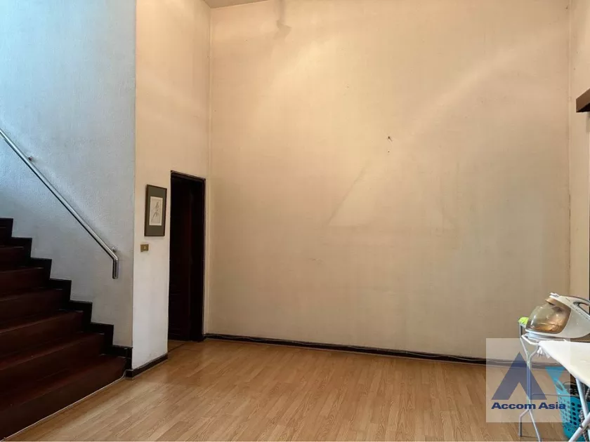 16  4 br Townhouse For Sale in sukhumvit ,Bangkok BTS Phrom Phong AA37669