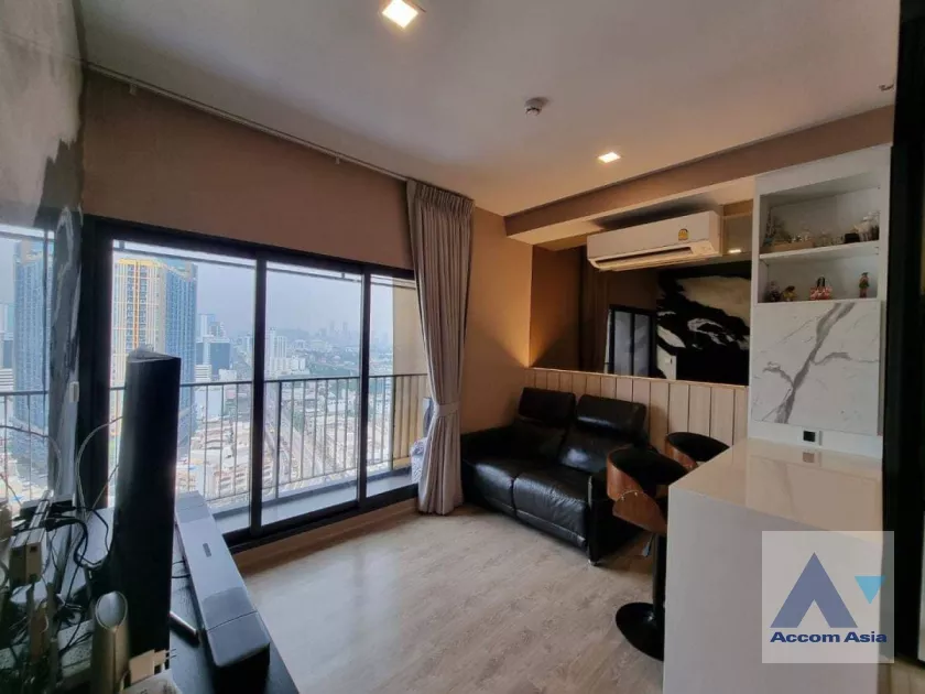 unit 2 Bedrooms  Condominium For Sale in Pattanakarn, Bangkok  near ARL Ramkhamhaeng (AA37675)