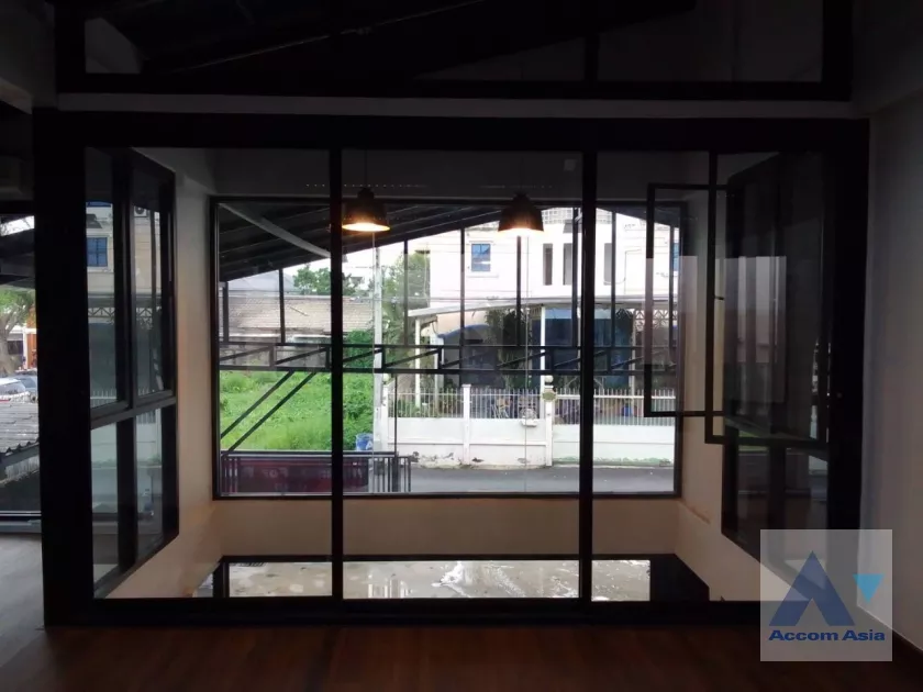 7  House For Rent in Lat Phrao ,Bangkok MRT Sutthisan AA37680