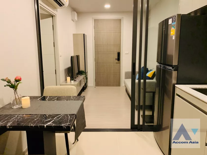  1 Bedroom  Condominium For Rent & Sale in Sukhumvit, Bangkok  near BTS Ekkamai (AA37691)