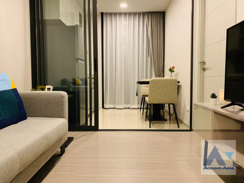 unit 1 Bedroom  Condominium For Rent & Sale in Sukhumvit, Bangkok  near BTS Ekkamai (AA37691)