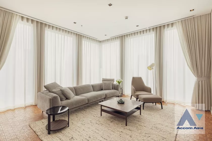 unit 2 Bedrooms  Condominium For Rent in Silom, Bangkok  near BTS Chong Nonsi (AA37697)