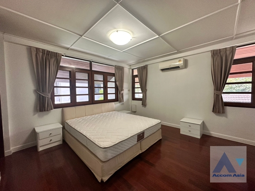 11  3 br House For Rent in Ploenchit ,Bangkok BTS Ploenchit 95192