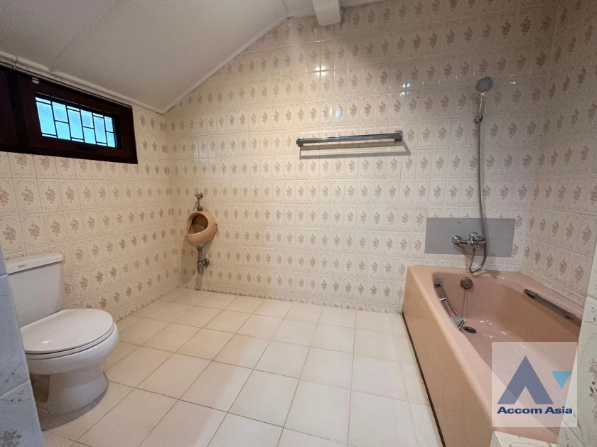 20  3 br House For Rent in Ploenchit ,Bangkok BTS Ploenchit 95192