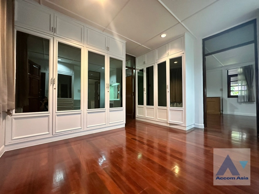 16  3 br House For Rent in Ploenchit ,Bangkok BTS Ploenchit 95192