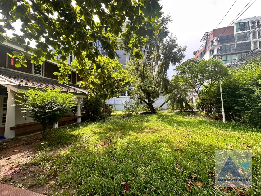 23  3 br House For Rent in Ploenchit ,Bangkok BTS Ploenchit 95192