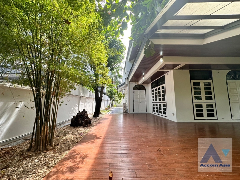 26  3 br House For Rent in Ploenchit ,Bangkok BTS Ploenchit 95192