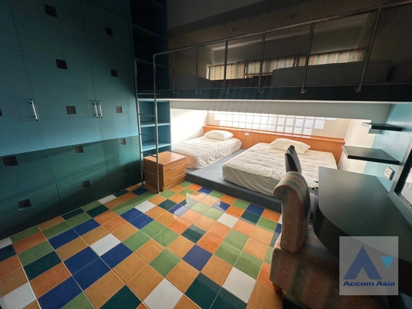 unit 2 Bedrooms  Condominium For Rent in Sukhumvit, Bangkok  near BTS Phrom Phong (AA37703)