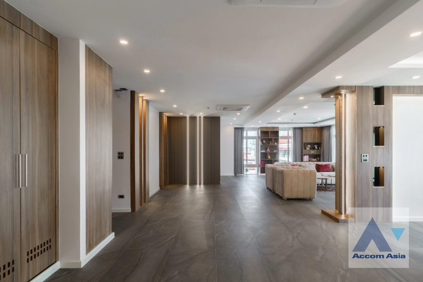 unitPenthouse | Elegant condominuim with spacious lounge area in prime Asoke location (AA37710)