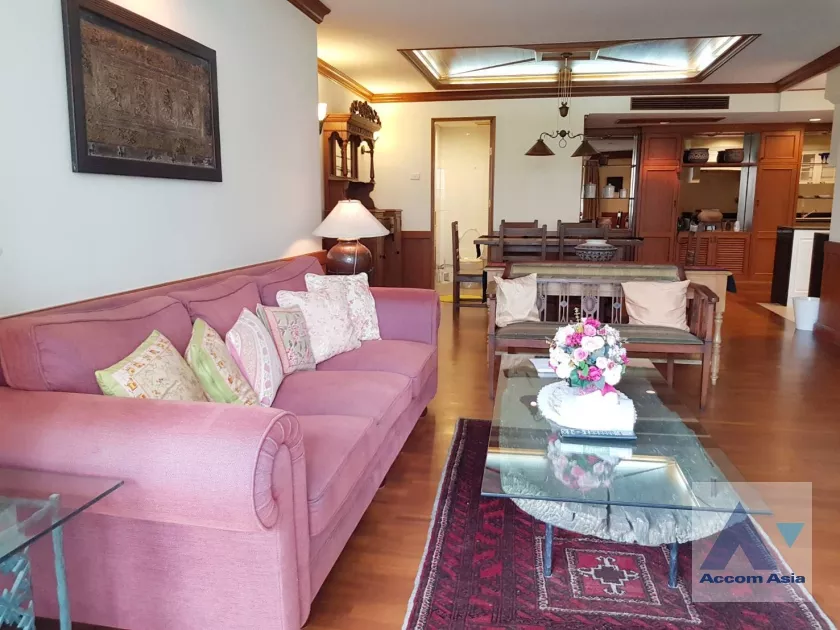 unit 2 Bedrooms  Condominium For Rent in Ploenchit, Bangkok  near BTS Chitlom (AA37721)