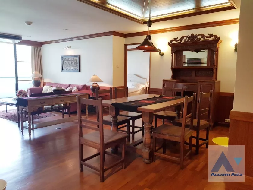 unit 2 Bedrooms  Condominium For Rent in Ploenchit, Bangkok  near BTS Chitlom (AA37721)