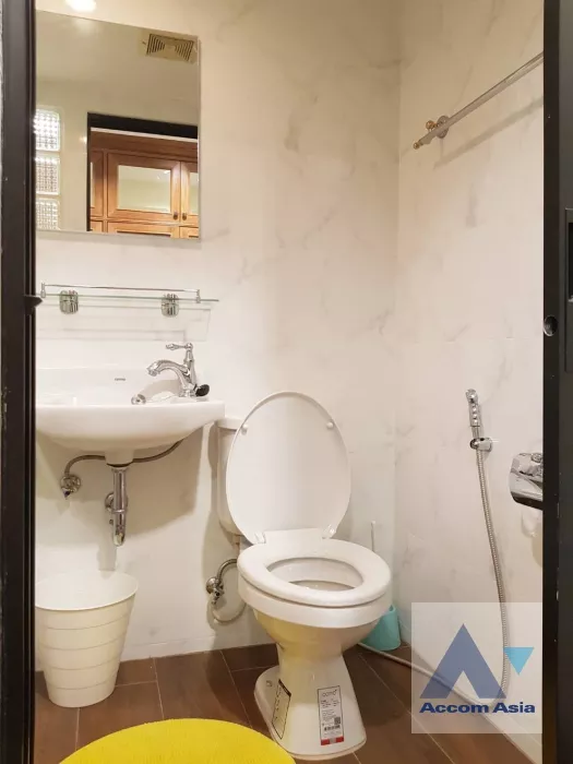 17  2 br Condominium For Rent in Ploenchit ,Bangkok BTS Chitlom at Somkid Gardens AA37721