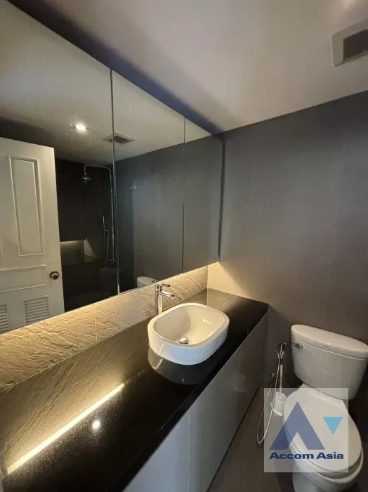 9  3 br Condominium For Rent in Ploenchit ,Bangkok BTS Chitlom at Somkid Gardens AA37722