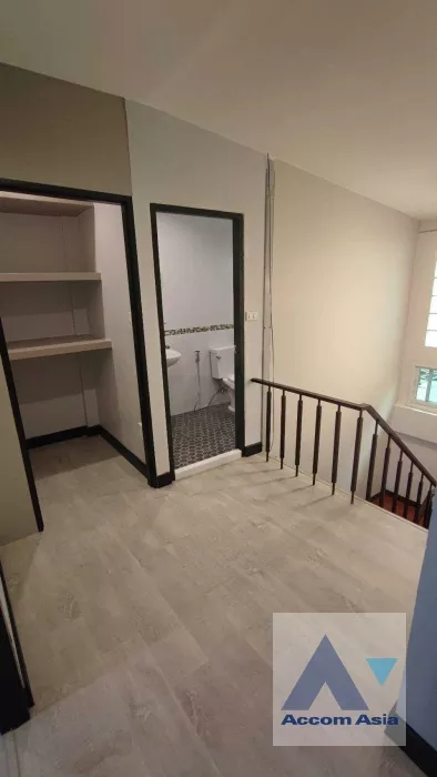 8  3 br Townhouse For Rent in sukhumvit ,Bangkok BTS Thong Lo AA37727