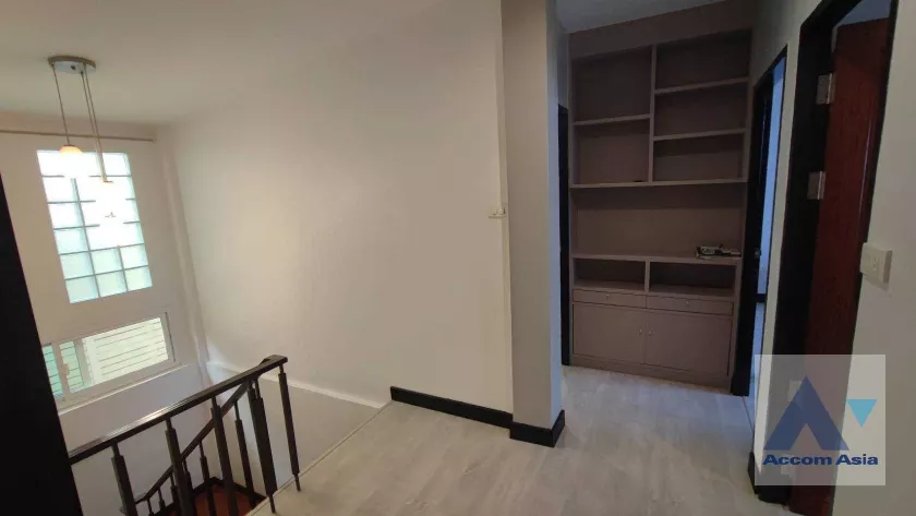 9  3 br Townhouse For Rent in sukhumvit ,Bangkok BTS Thong Lo AA37727