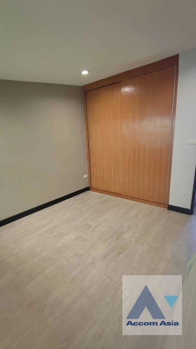 10  3 br Townhouse For Rent in Sukhumvit ,Bangkok BTS Thong Lo AA37727