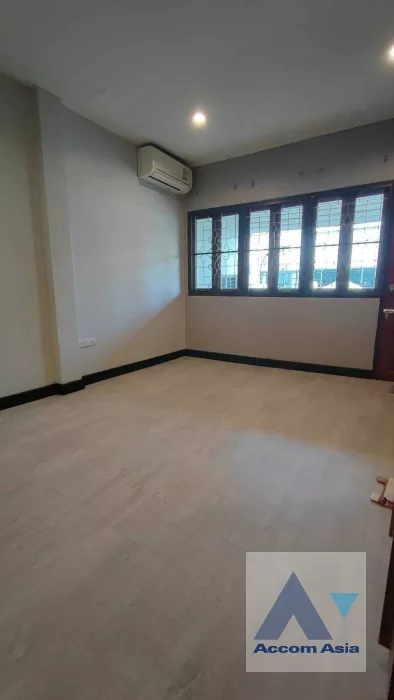 7  3 br Townhouse For Rent in sukhumvit ,Bangkok BTS Thong Lo AA37727