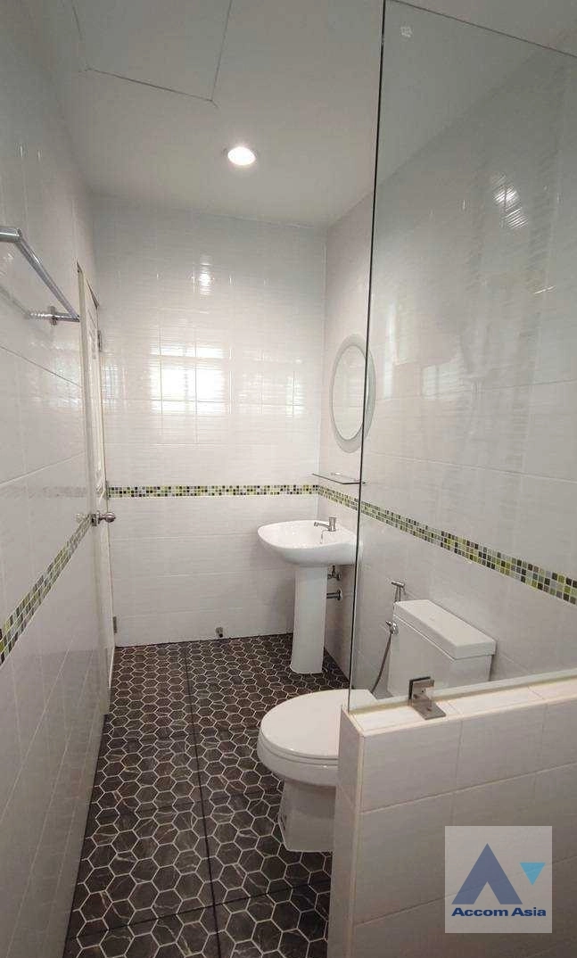 13  3 br Townhouse For Rent in Sukhumvit ,Bangkok BTS Thong Lo AA37727