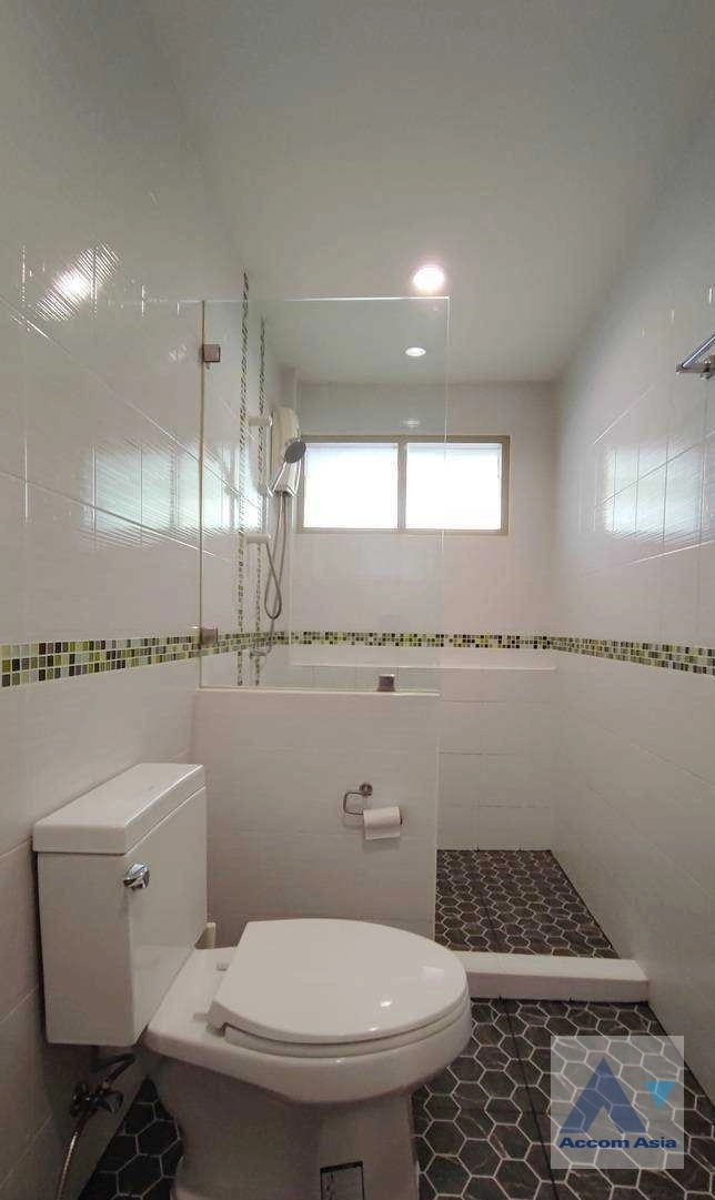 14  3 br Townhouse For Rent in Sukhumvit ,Bangkok BTS Thong Lo AA37727