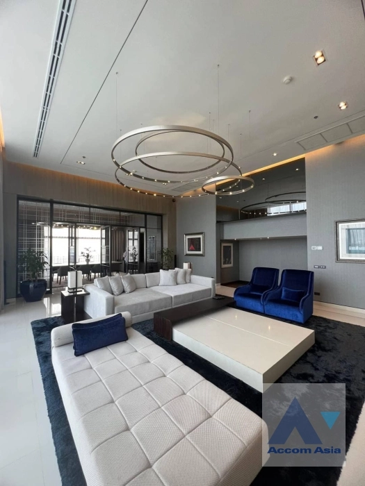 Huge Terrace, Private Swimming Pool, Penthouse |  3 Bedrooms  Apartment For Rent in Sukhumvit, Bangkok  near BTS Phrom Phong (AA37749)