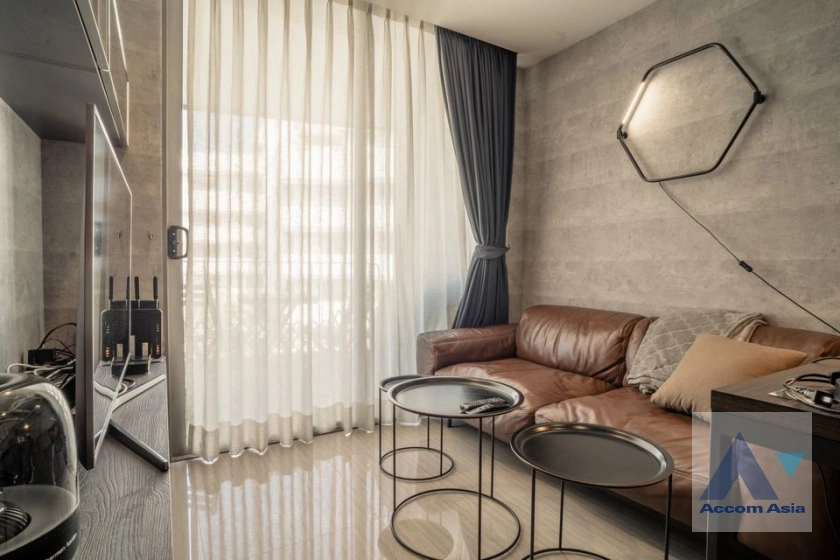 Fully Furnished, Corner Unit, Pet friendly | Downtown 49 Condominium  2 Bedroom for Sale & Rent BTS Phrom Phong in Sukhumvit Bangkok